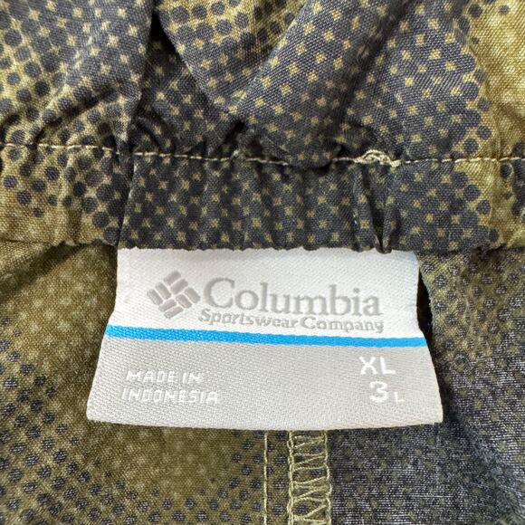 Columbia Womens Activewear Shorts Size XL Green Camouflage Built In Belt Outdoor - Picture 3 of 7